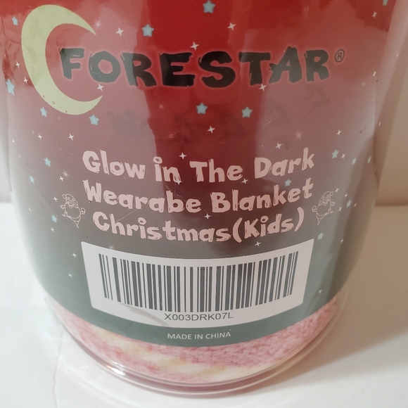 Forestar Glow in the Dark Wearable Kids Christmas Throw Blanket 50" x 60" - Picture 8 of 11